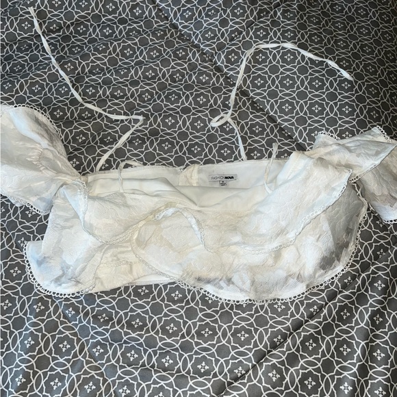 Fashion Nova Ruffle Shorts Set | Size Medium - Picture 5 of 6